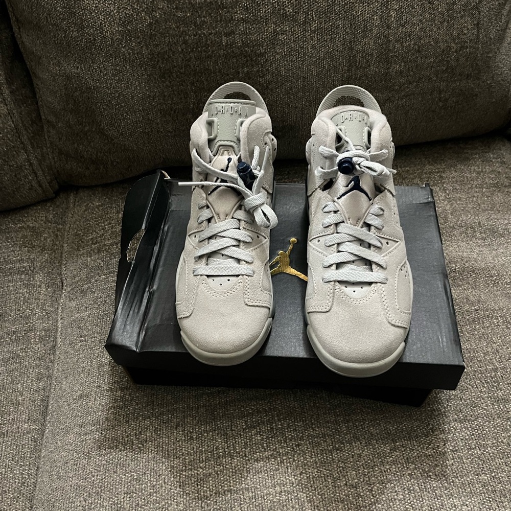 Air Jordan 6 Retro (GS) Gray Magnet/College Navy Size 4Y / 5.5 women
